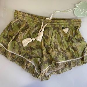 Z & L Europe Shorts Small Womens Green Camouflage Camo Tassel Drawstring S